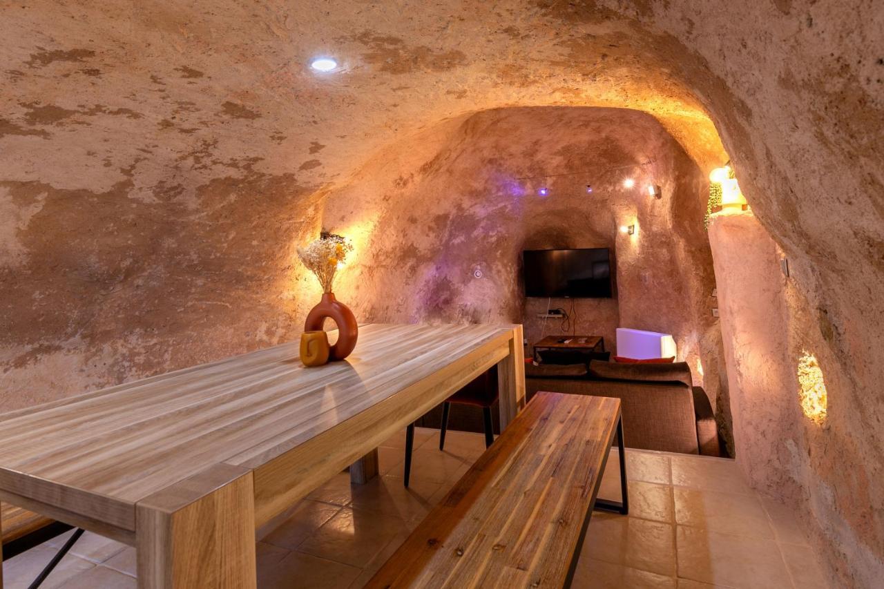 « la Grrr'authentique » - Maison Troglodyte Unique Holiday home